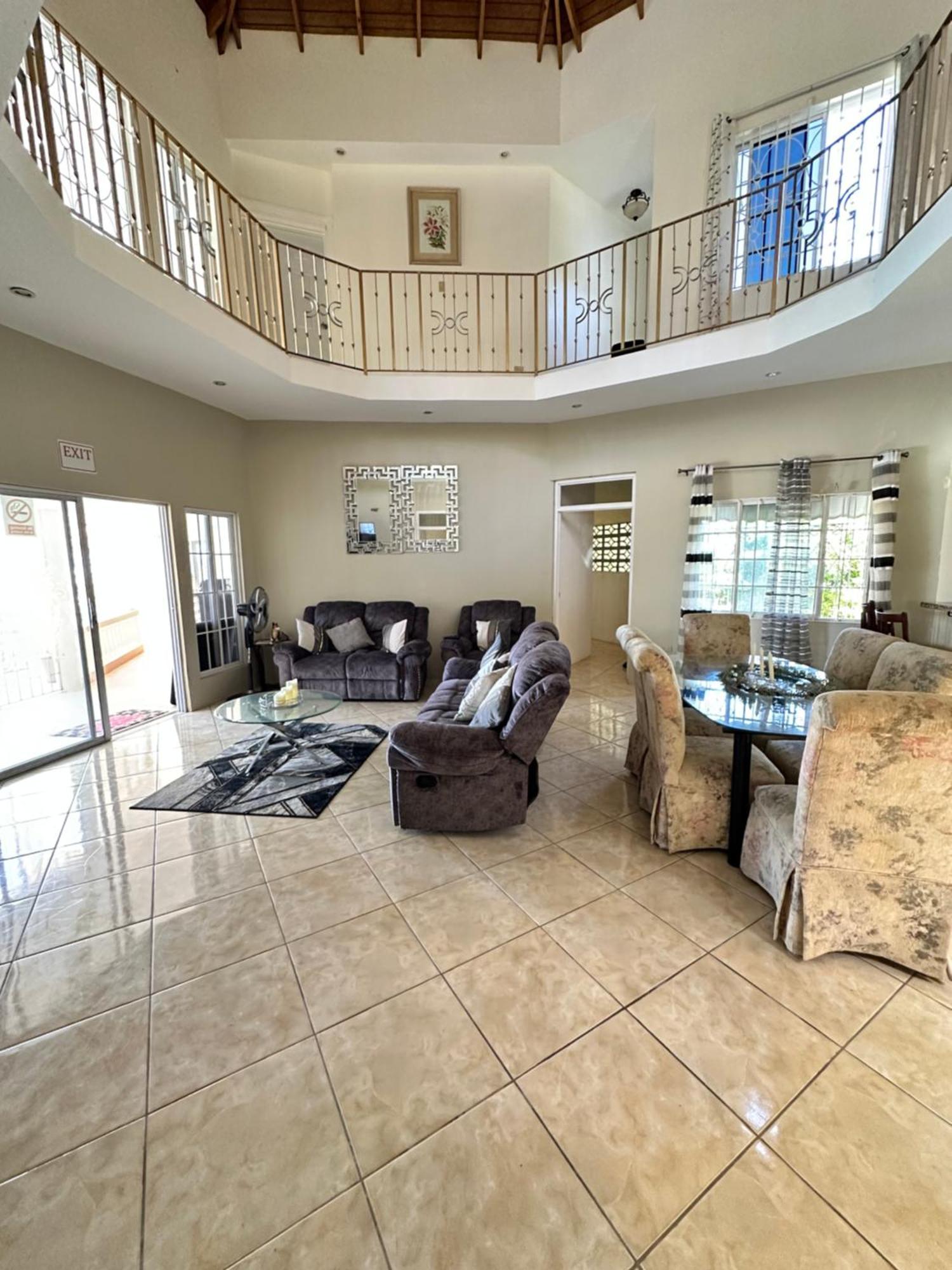 Ocean Sight Villa Бухта Монтего Экстерьер фото